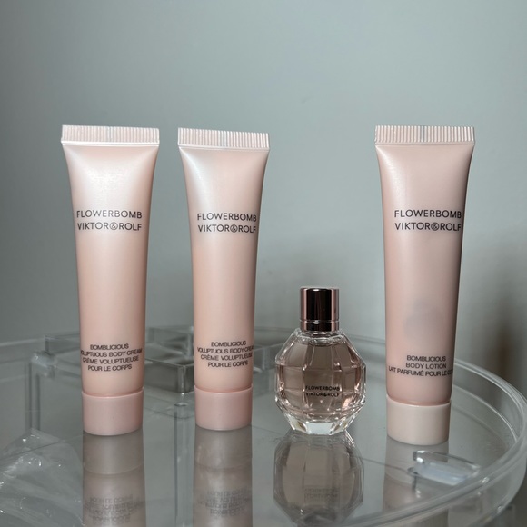 Victor&Rolf Set - Picture 2 of 2